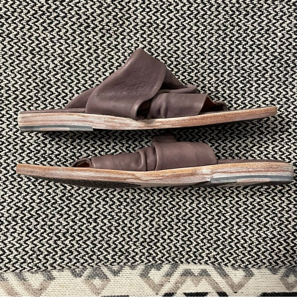 P. Monjo Grayish-Purple Leather Slouch Thong Sandal Sz-39 - Picture 3 of 6